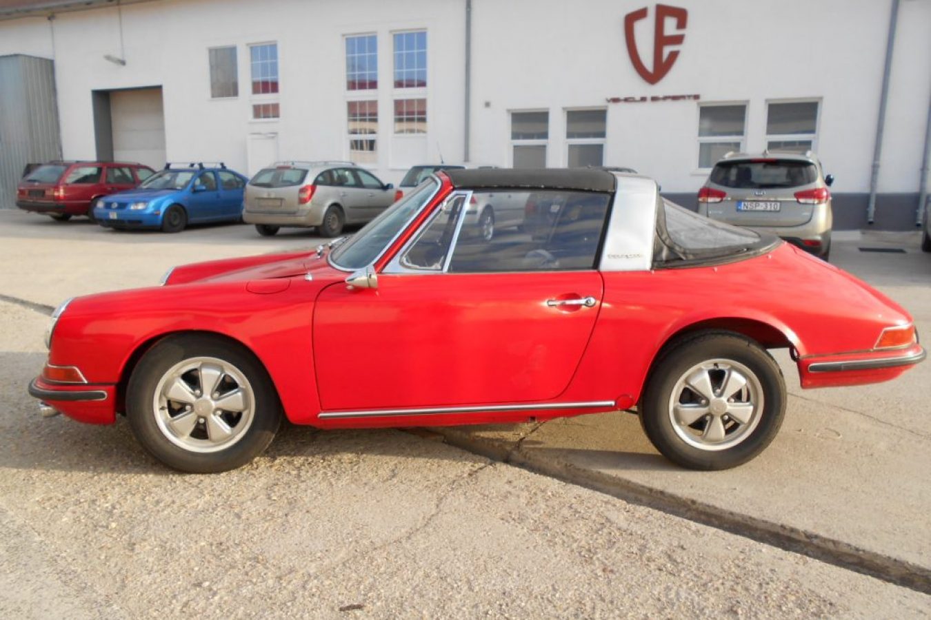 Roter Porsche 911S Softwindow Targa