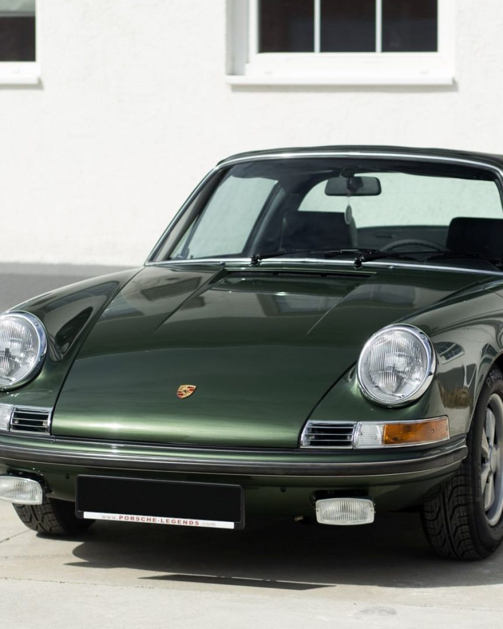 Dunkelgrüner Porsche 911E Targa