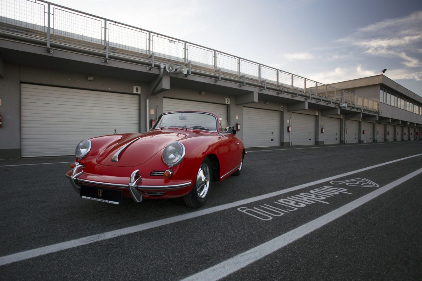 Kardinalroter Porsche 356B Super 90 Cabriolet