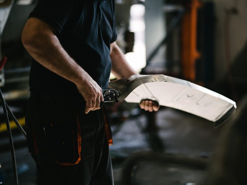Arbeiter in der Werkstatt