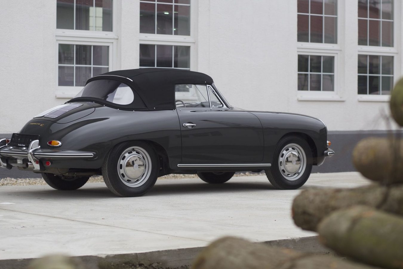 Porsche 356C Cabriolet in Schwarz