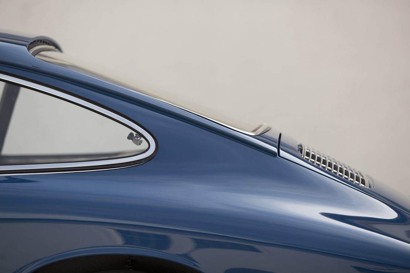 Metallic Blauer Porsche 911