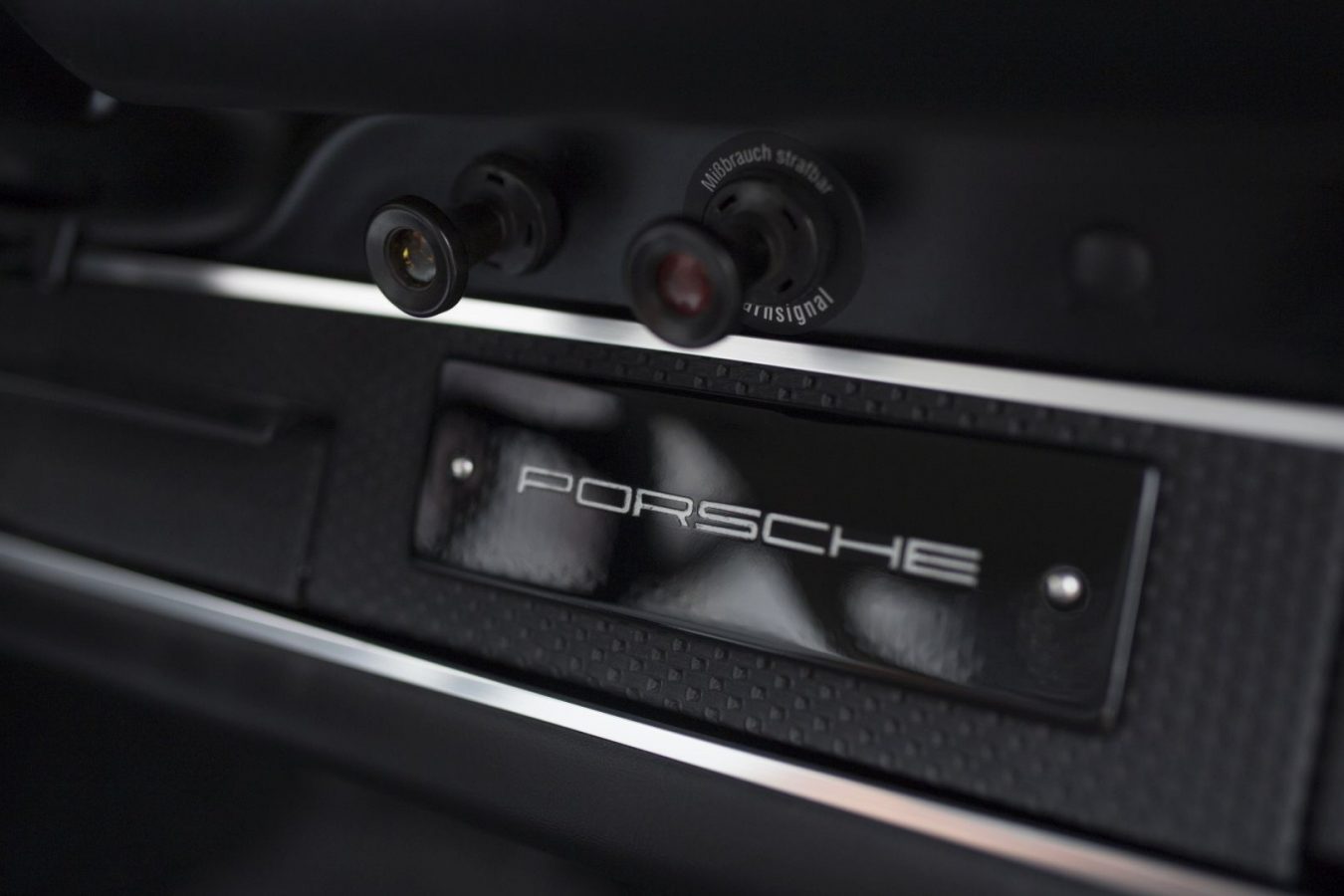 Porsche 911S Porsche Schriftzug