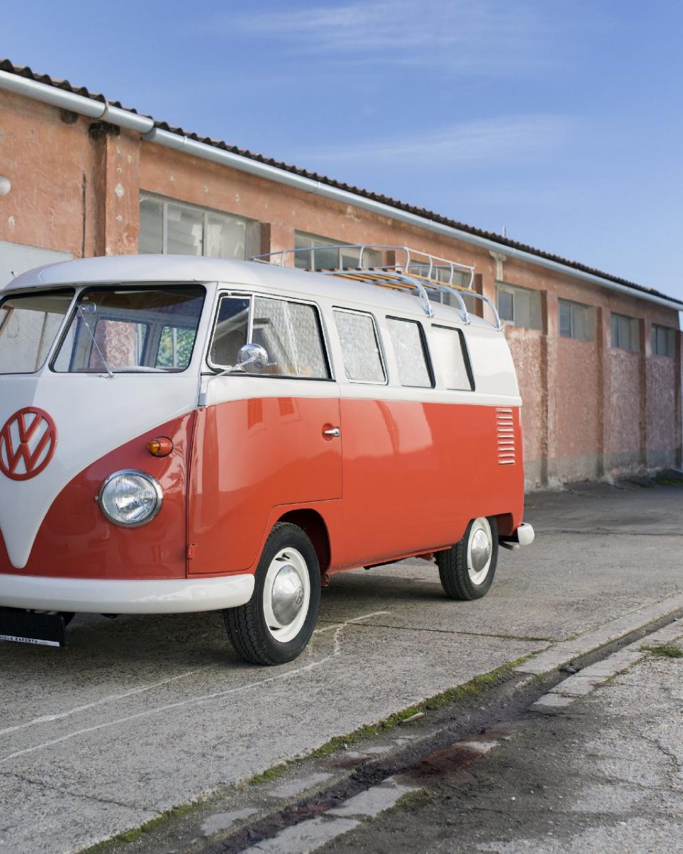 Volkswagen T1 Samba auf dem Gelände