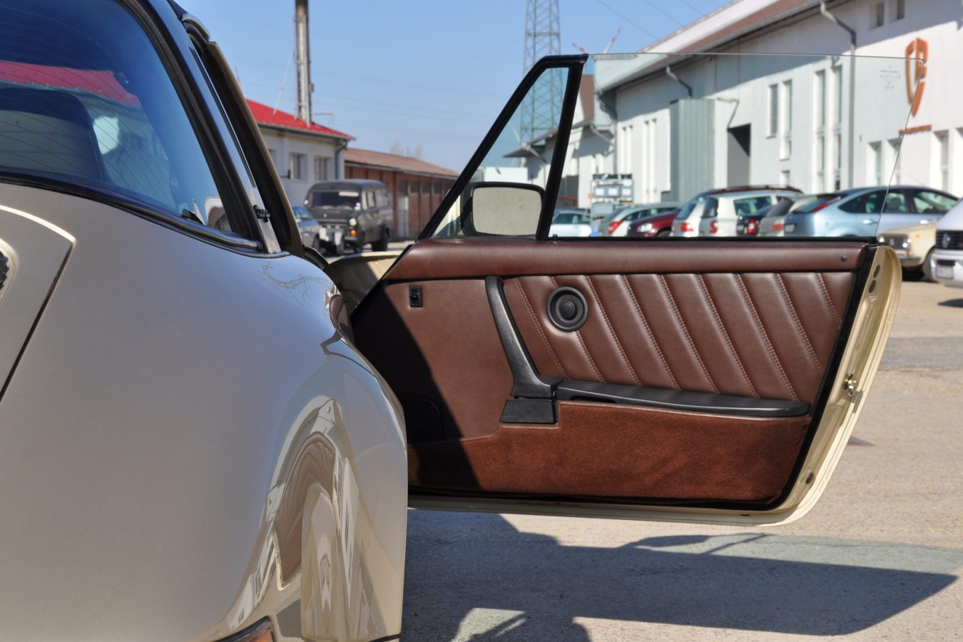 Hellbronze Metallic Porsche 9