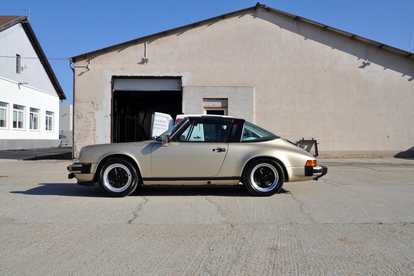 Hellbronze Metallic Porsche 5