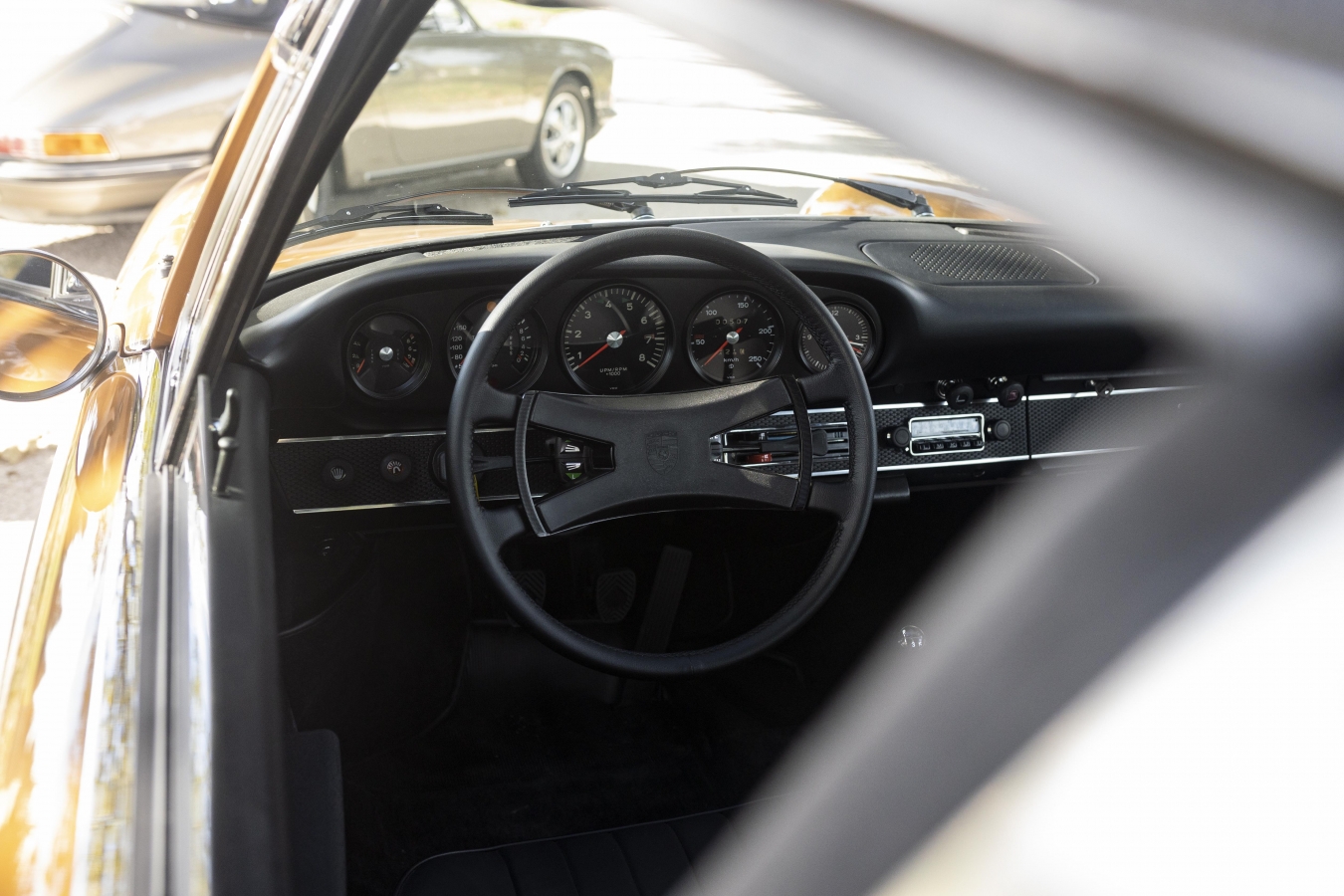 Sepiabraun 911E Targa Interior