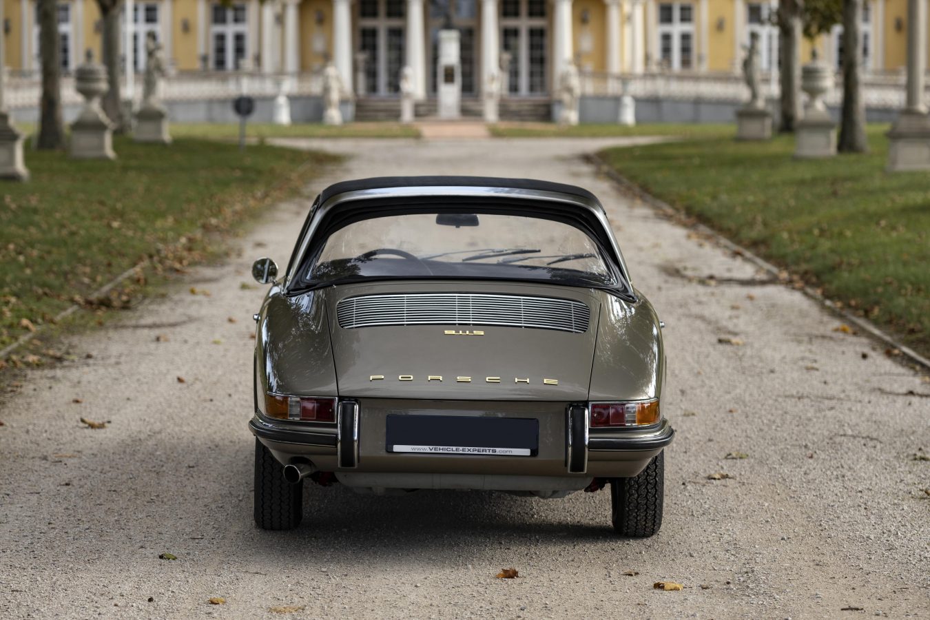 Mittelgrau-metallic 911STW aus 1967 2