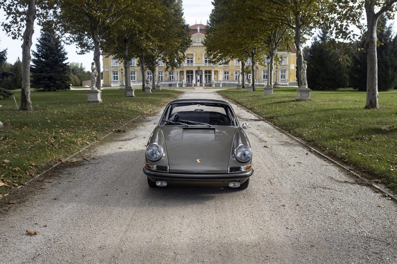 Mittelgrau-metallic 911STW aus 1967 6