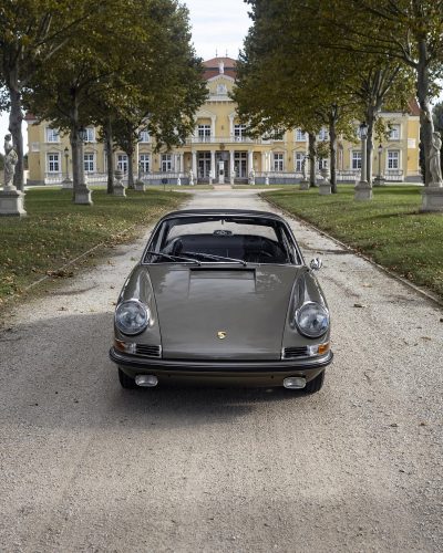 Mittelgrau-metallic 911STW aus 1967 6