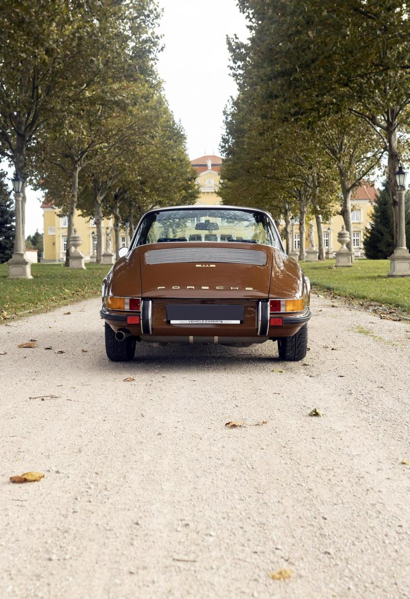 Sepiabraun Porsche 911 aus 1969