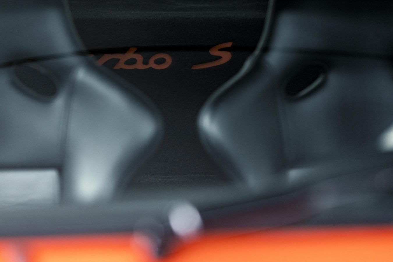 Porsche 911 Turbo S 25