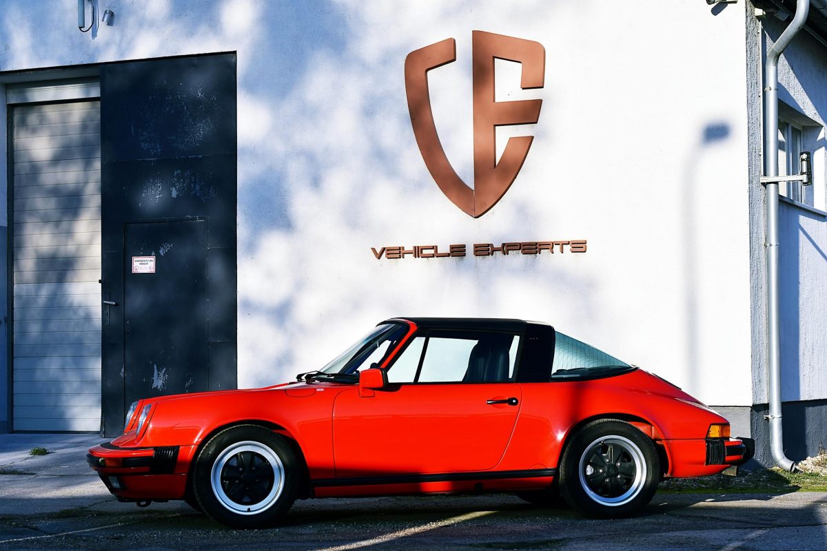 Porsche 911 Carrera Targa 29