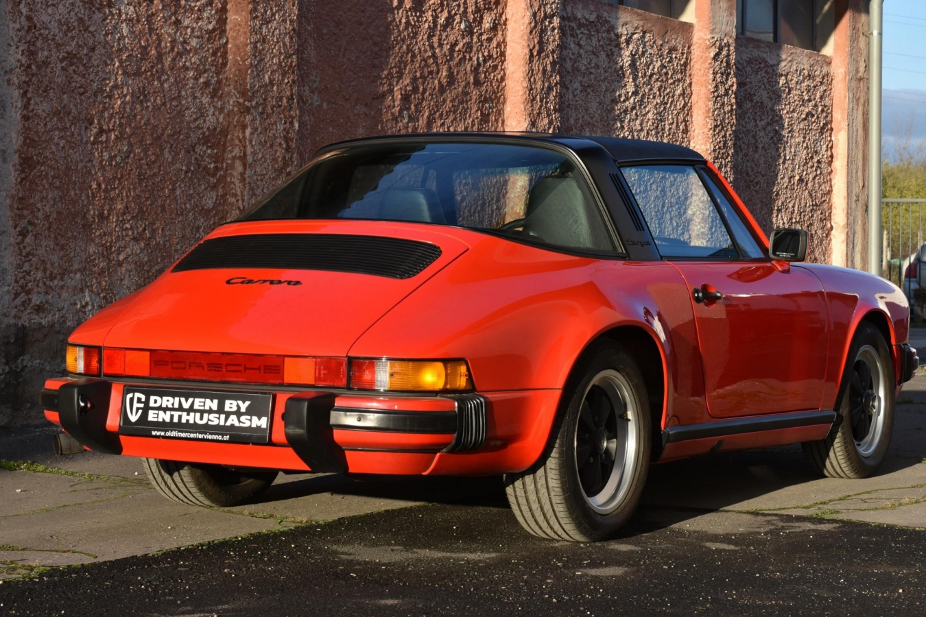 Porsche 911 Carrera Targa 34