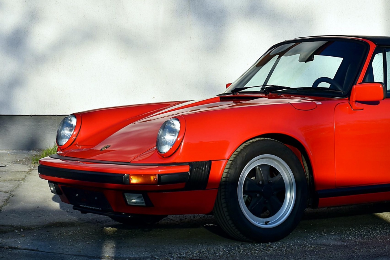 Porsche 911 Carrera Targa 39