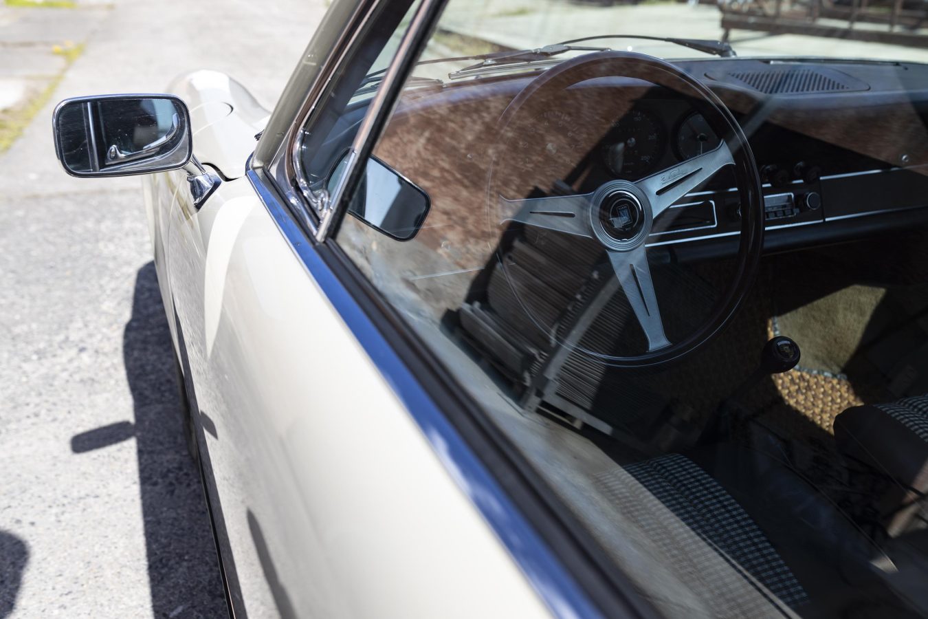 Porsche 911E Targa Ölklappe 7