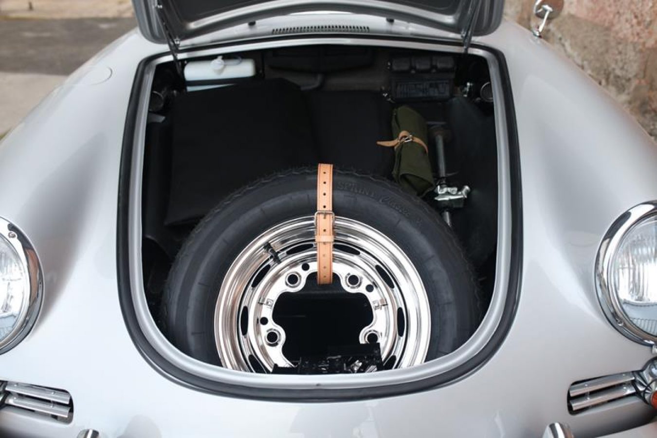 Porsche 356 BT6 Cabrio 6