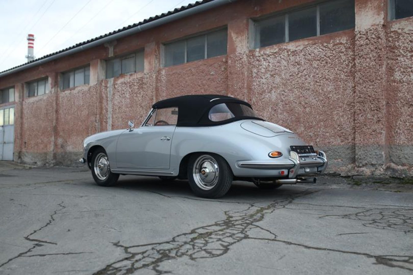 Porsche 356 BT6 Cabrio 2