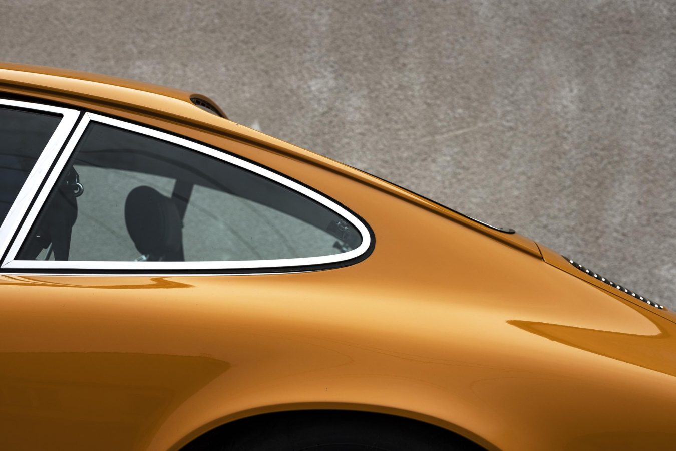 Porsche 911S Coupé Signalgelb 30