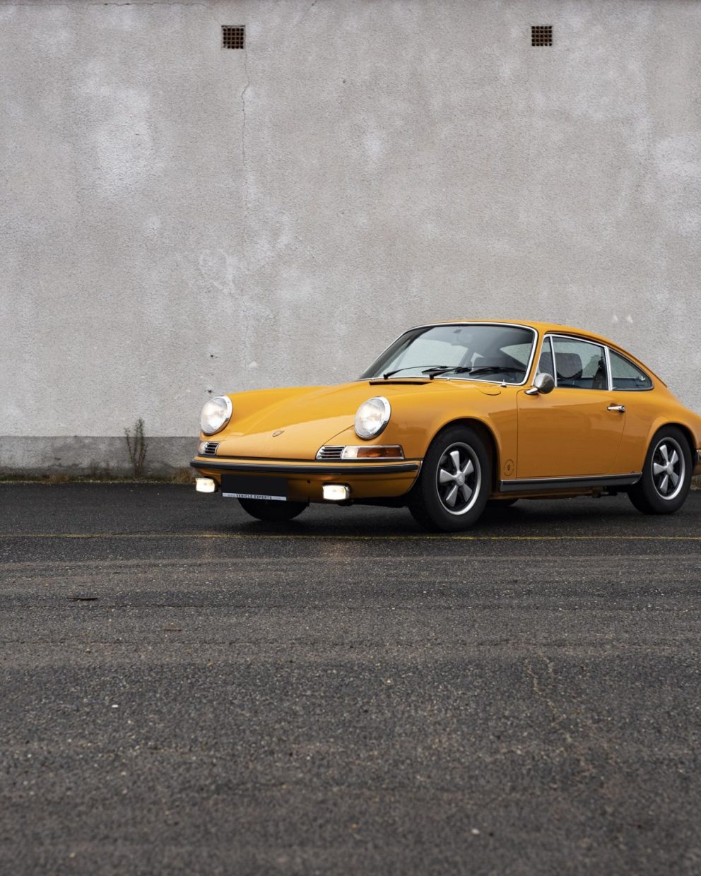 Porsche 911S Coupé Signalgelb 31