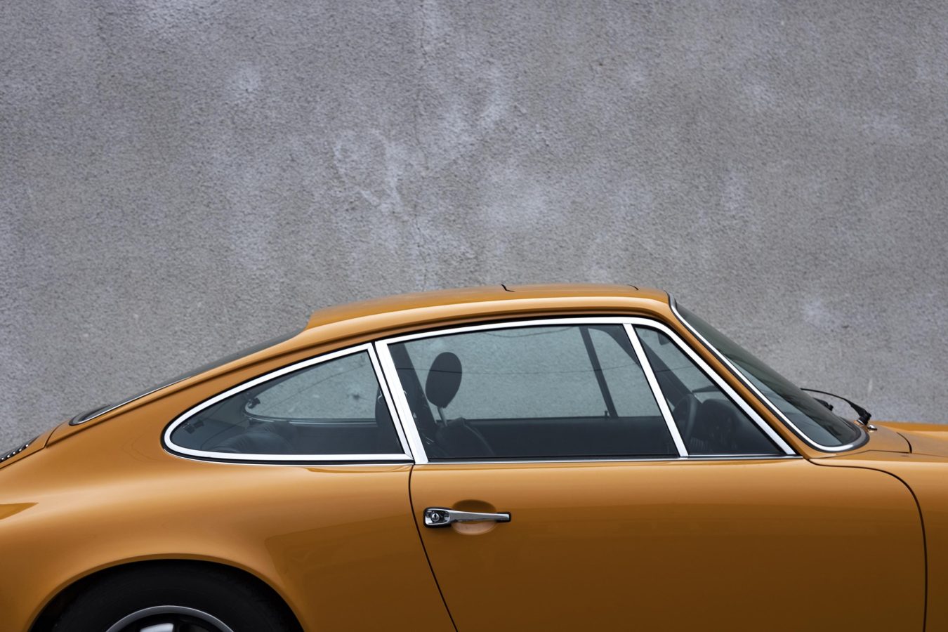 Porsche 911S Coupé Signalgelb 37